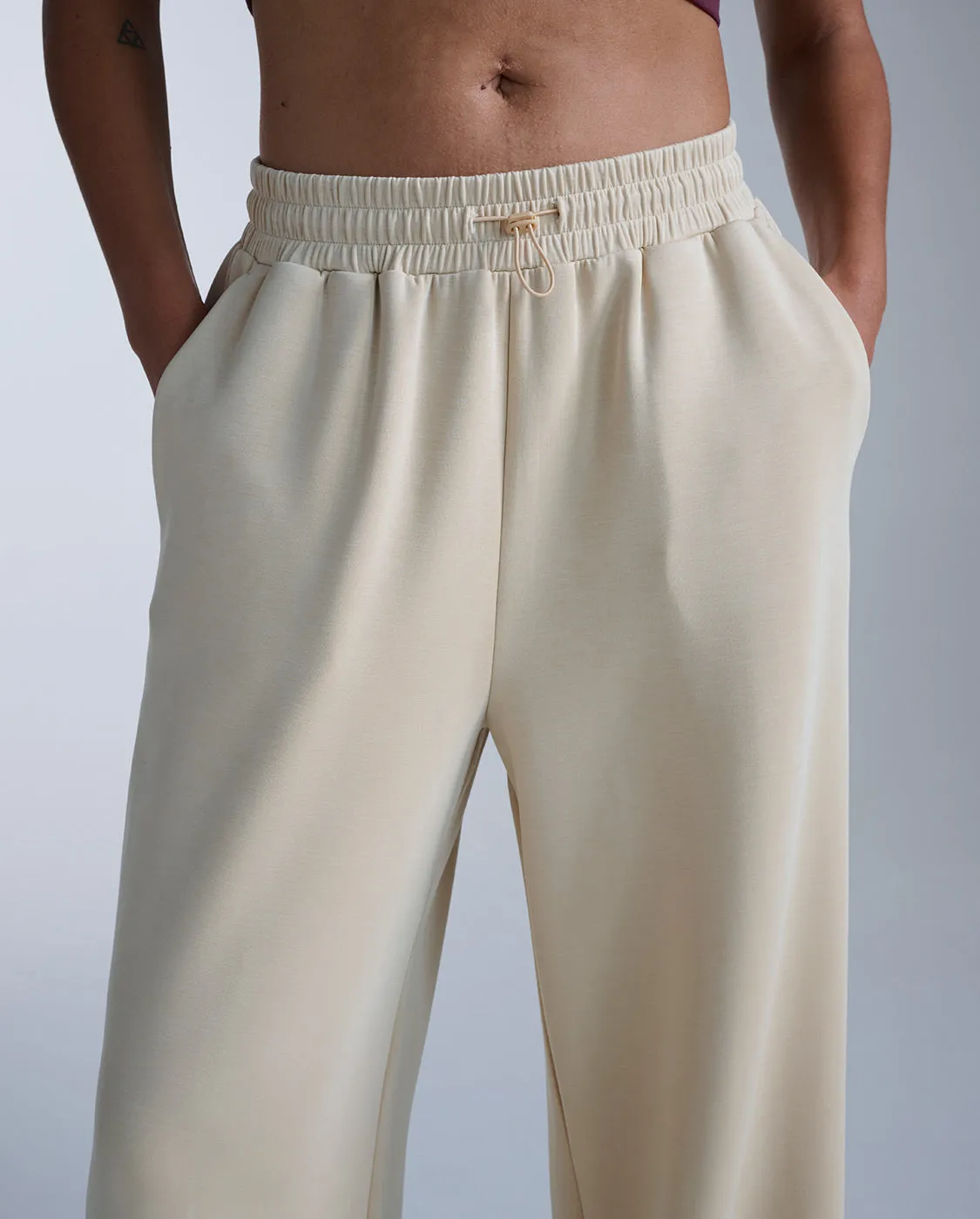 Wonderluxe Sand Washed Wide Leg Pants sold by 2xu product image thumbnail 4