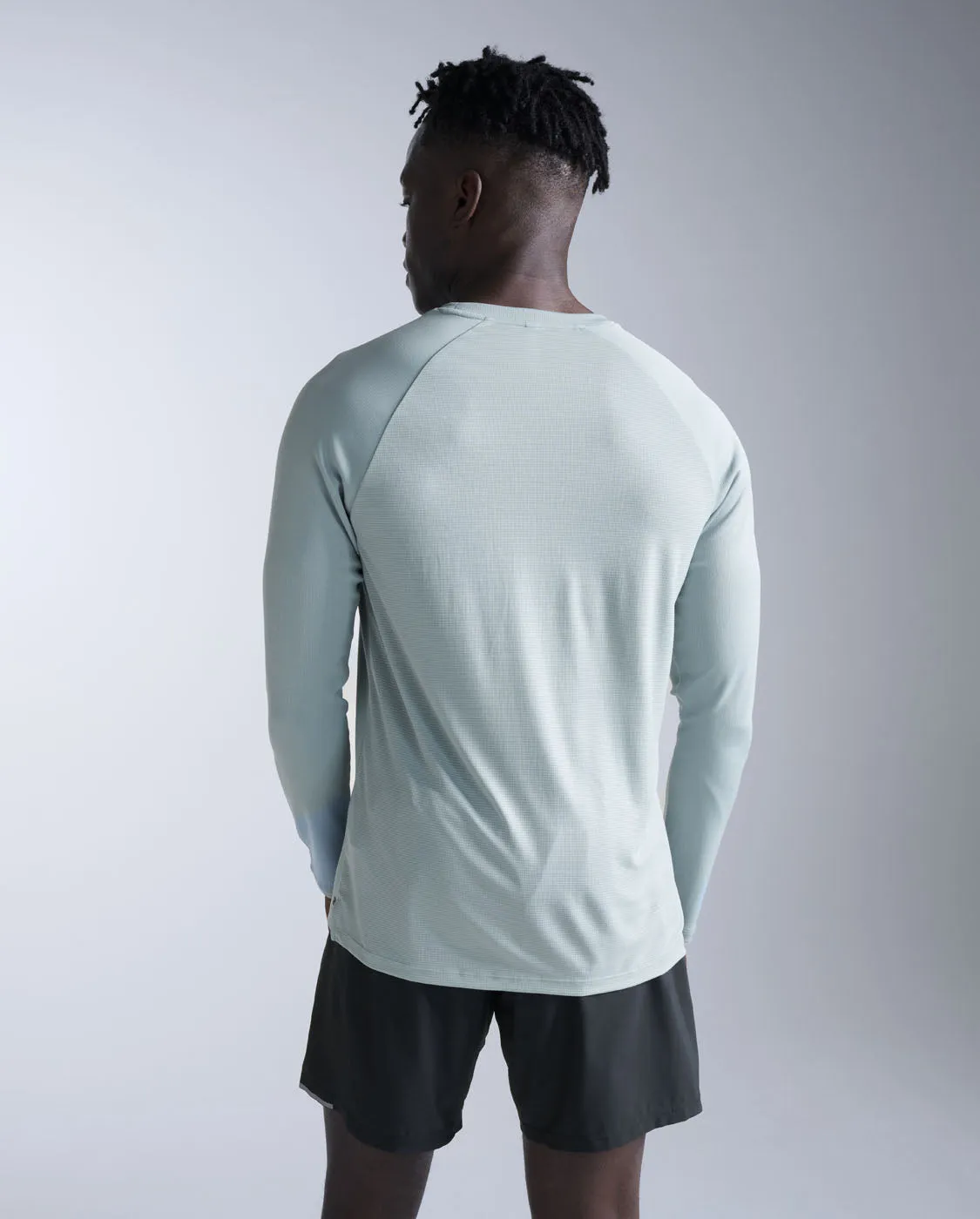 Aero Long Sleeve sold by 2xu product image thumbnail 2