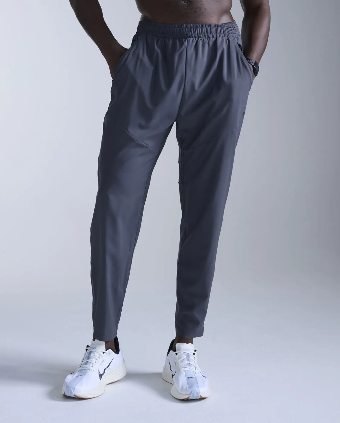 Aero Woven Jogger sold by 2xu