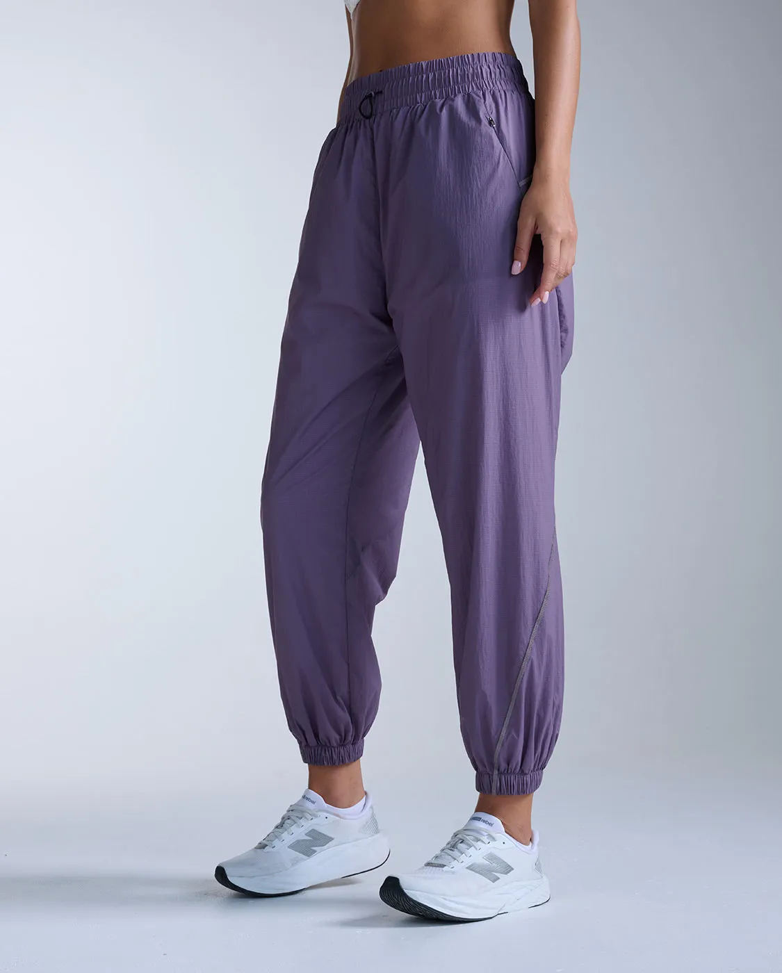 Aero Oversized Jogger sold by 2xu product image thumbnail 3