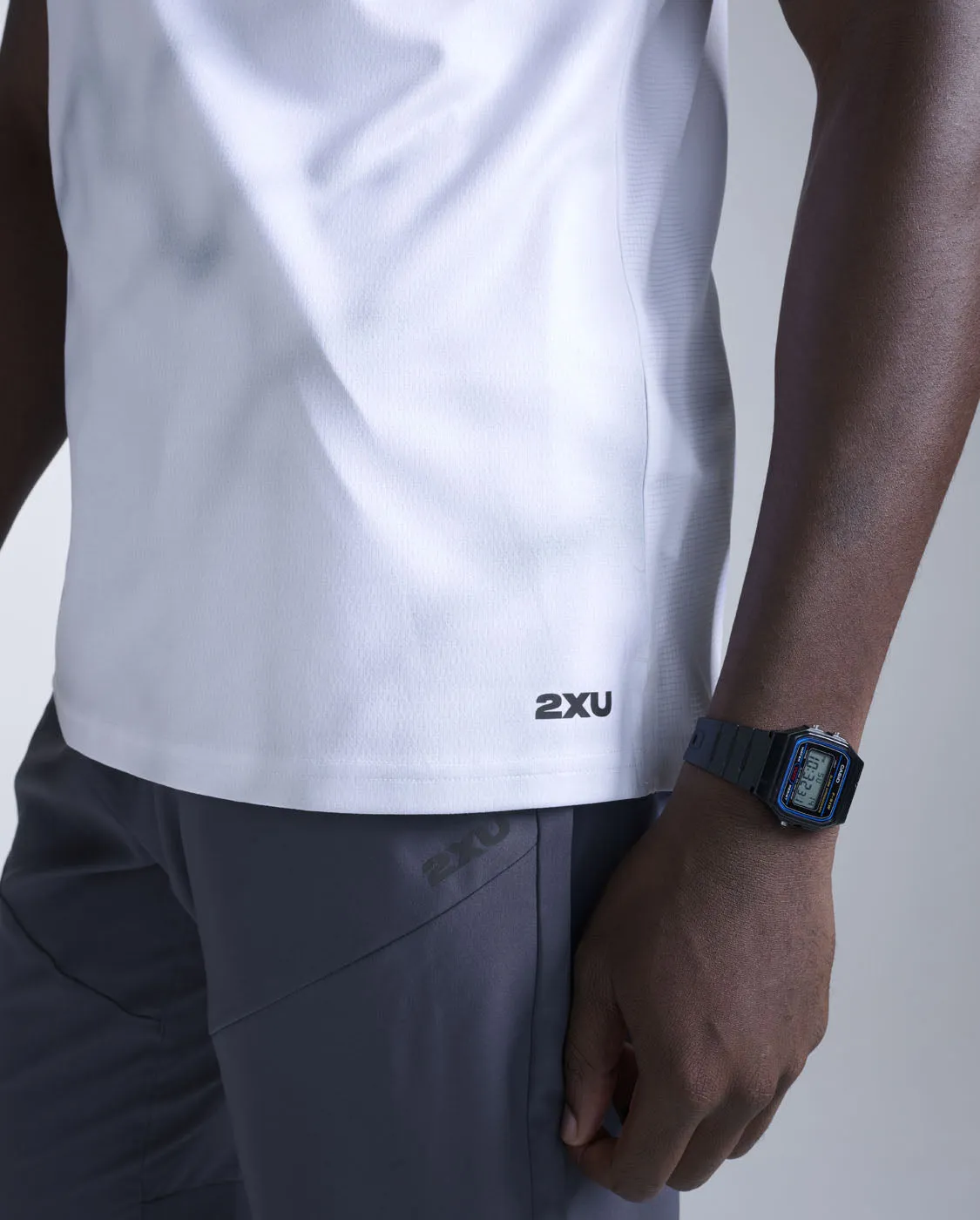 Aero Tank sold by 2xu product image thumbnail 4