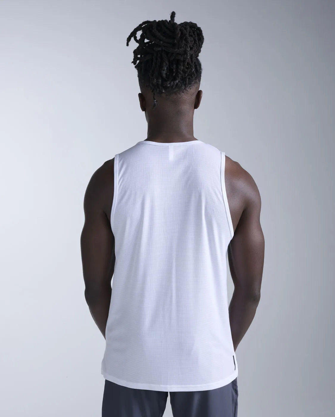 Aero Tank sold by 2xu product image thumbnail 3