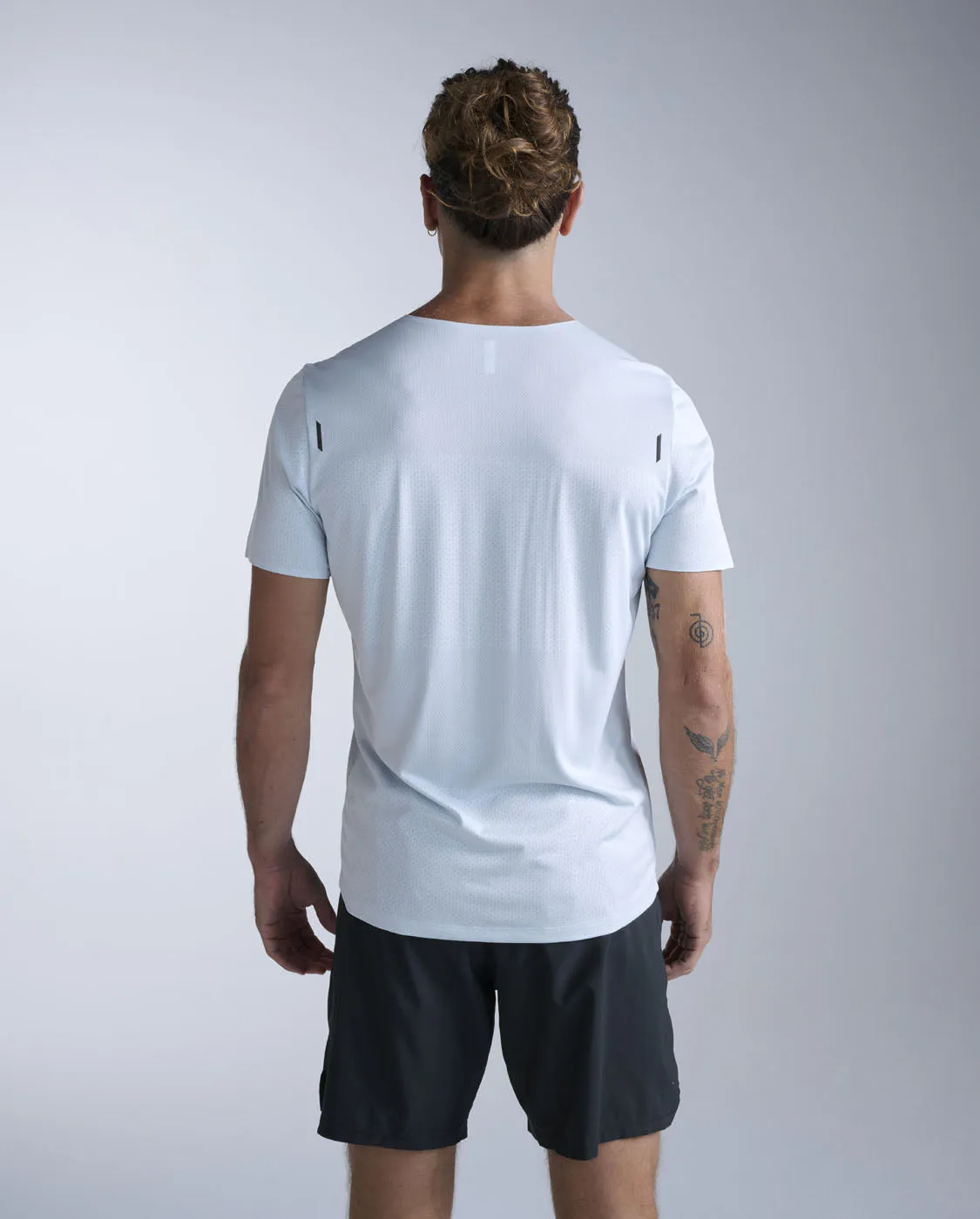 Light Speed Tech Tee sold by 2xu product image thumbnail 2