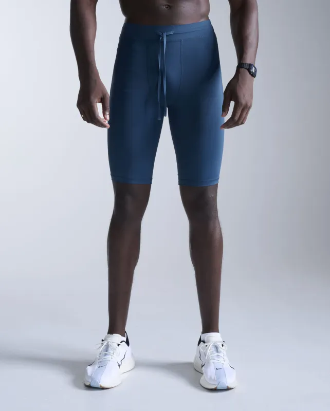 Aero Mesh Compression Shorts made by 2xu
