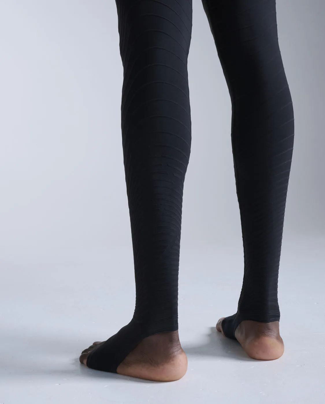 Recovery FIR Compression Tights sold by 2xu product image thumbnail 3