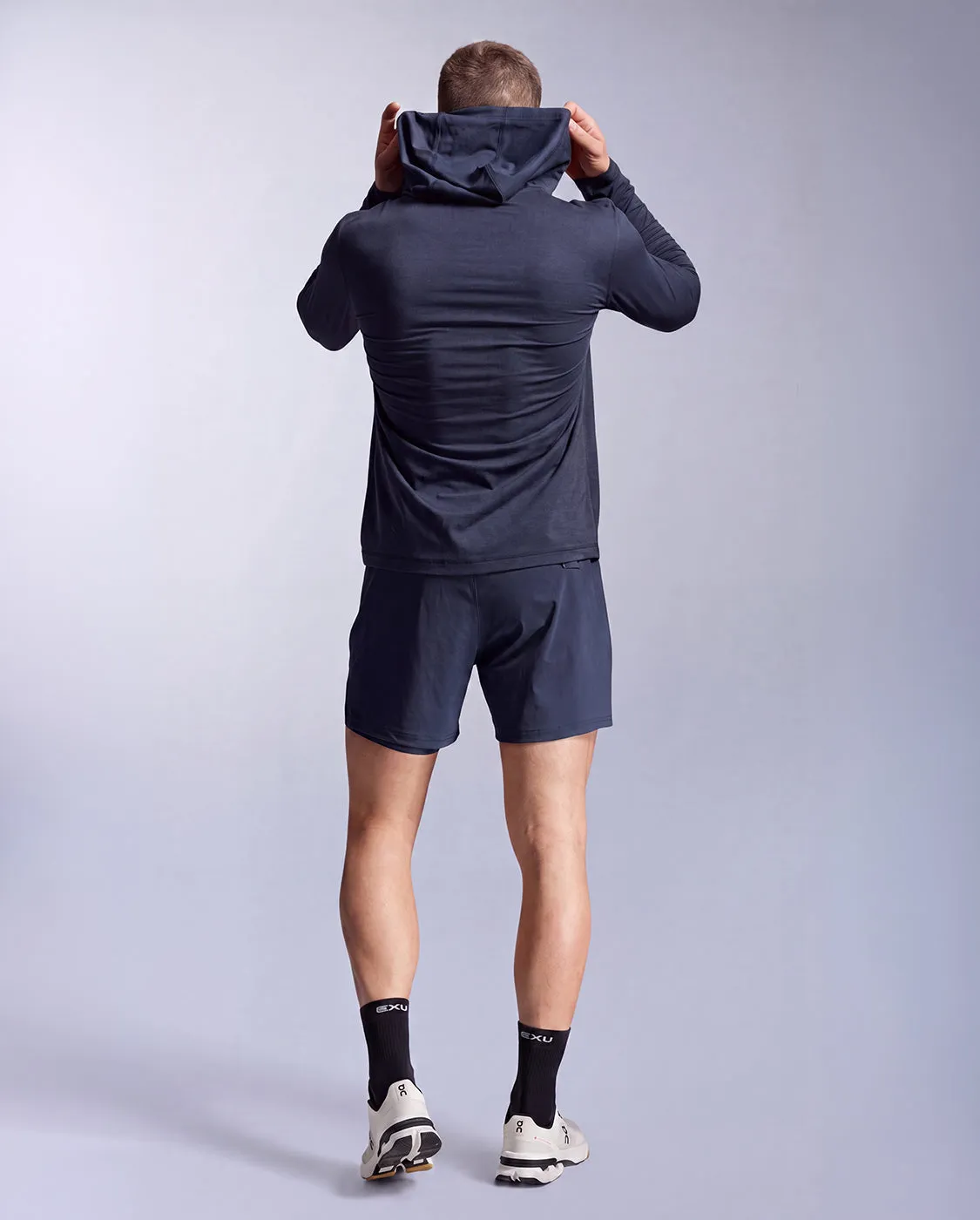 Motion Long Sleeve Hoodie sold by 2xu product image thumbnail 4