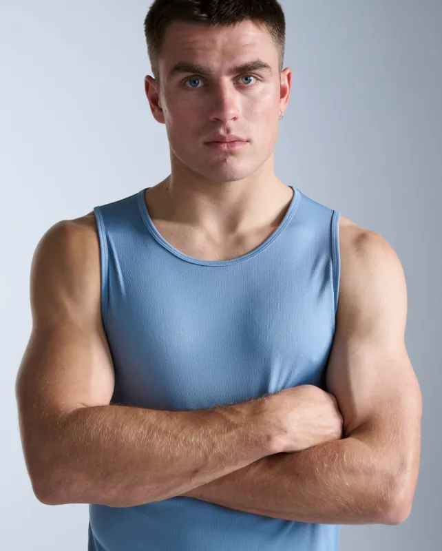 Aero Tank made by 2xu