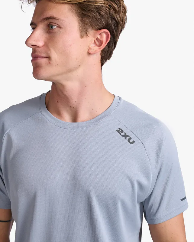 Aero Tee sold by 2xu