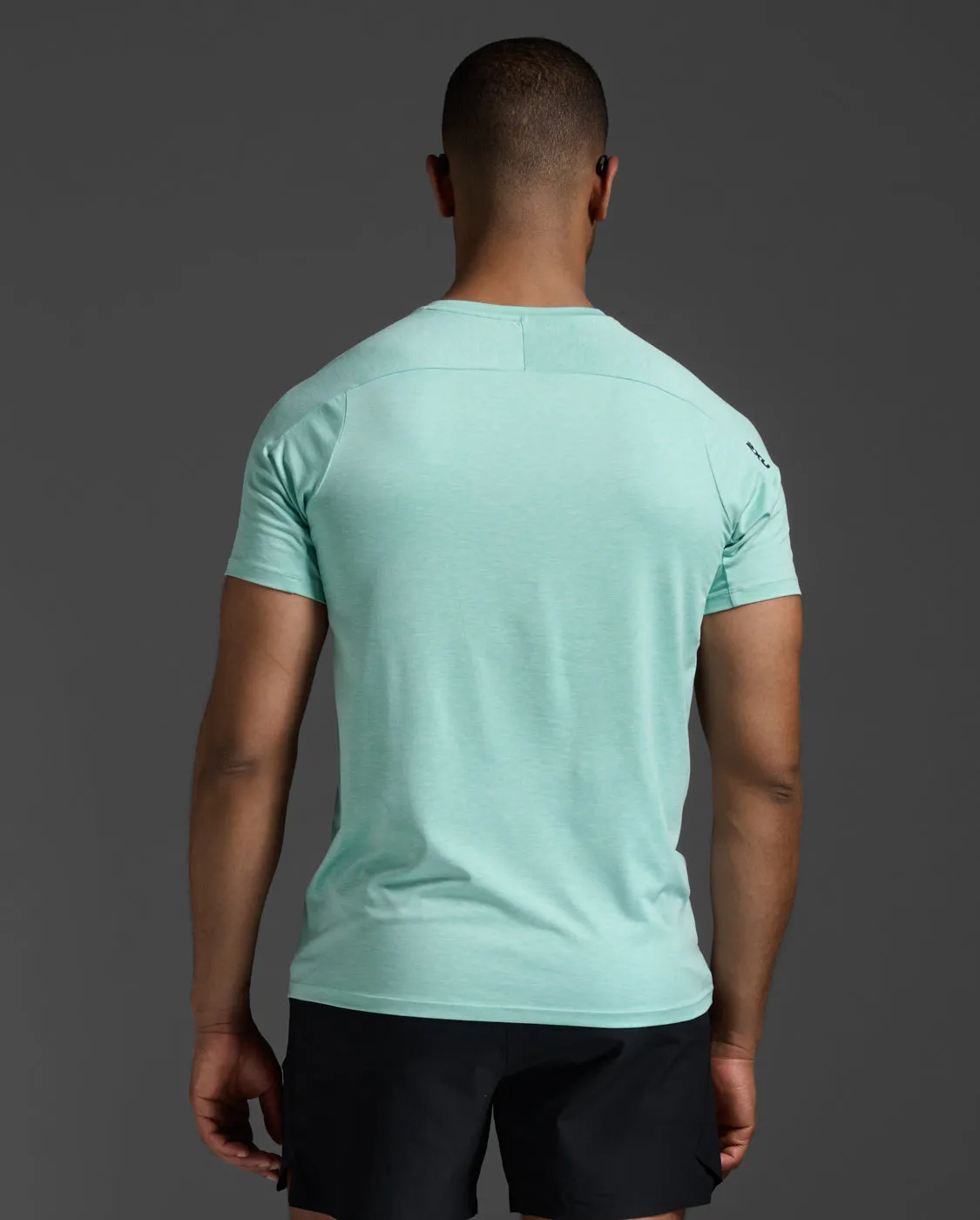 Motion Tee sold by 2xu product image thumbnail 3
