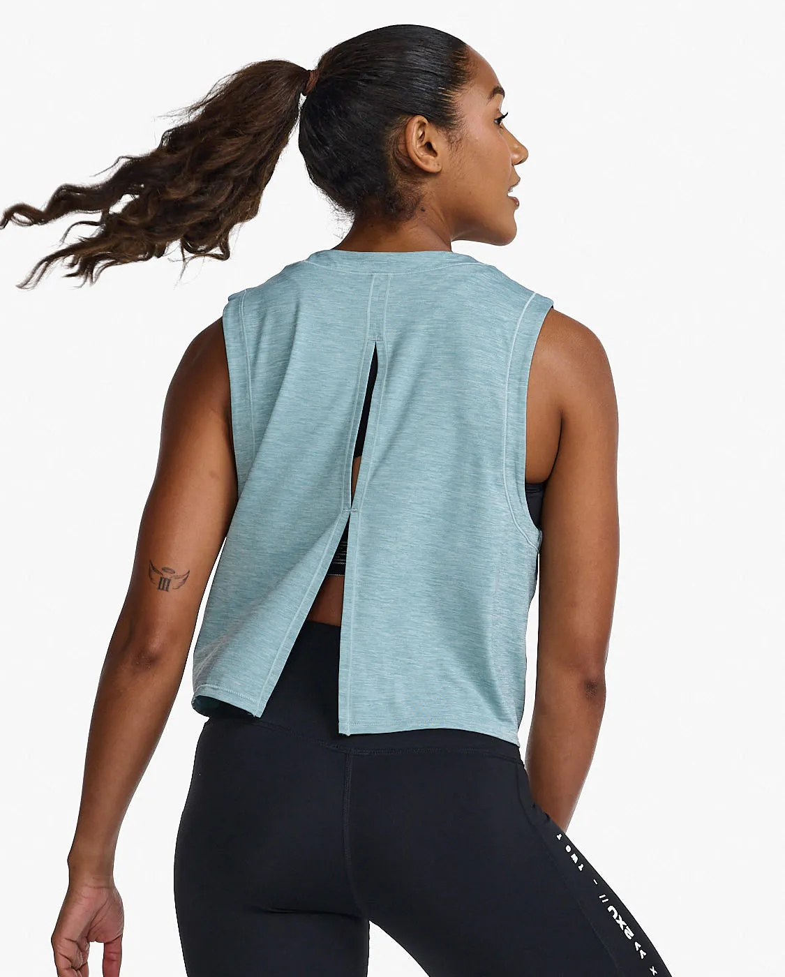 Motion Crop Tank sold by 2xu product image thumbnail 3