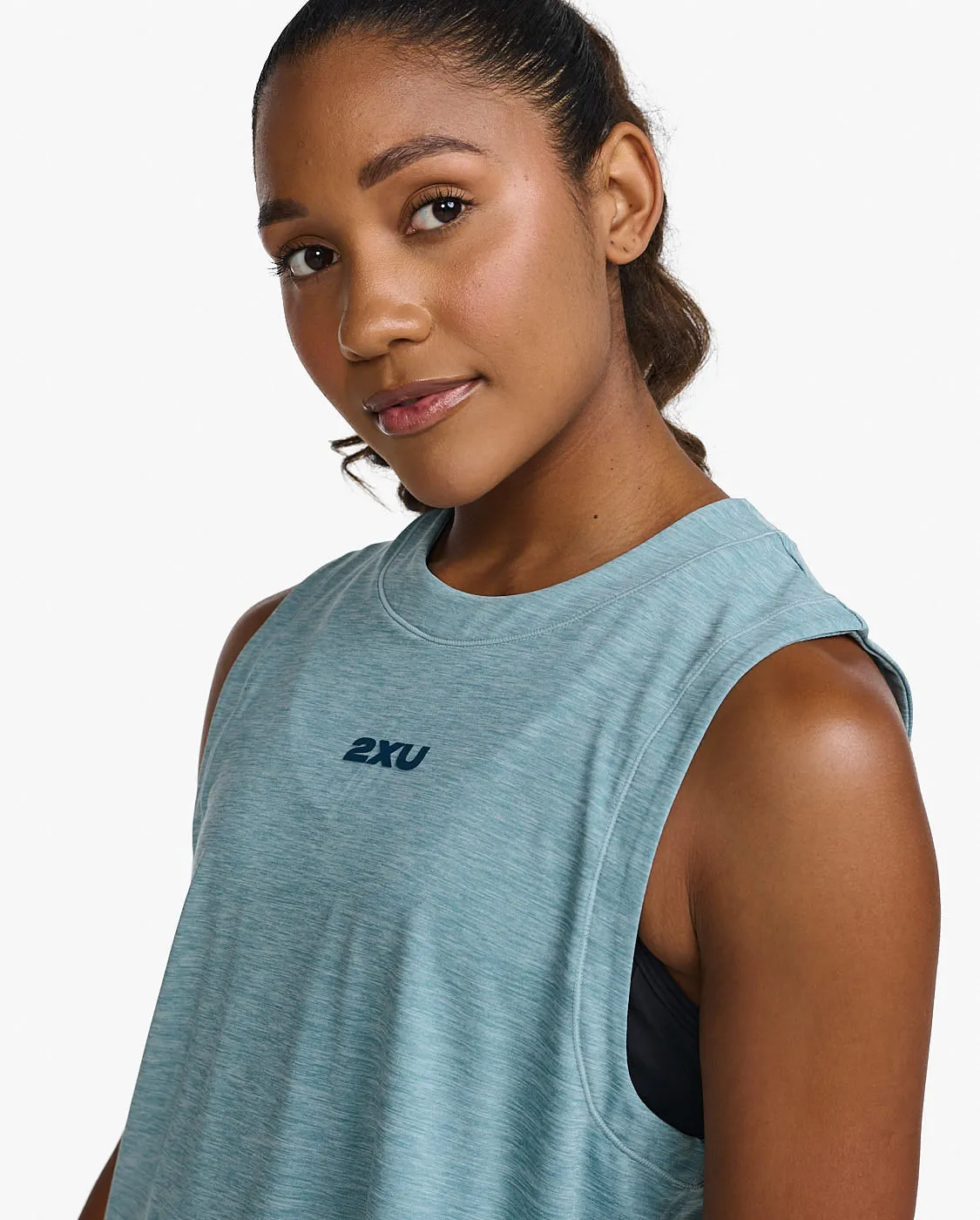 Motion Crop Tank sold by 2xu product image thumbnail 5