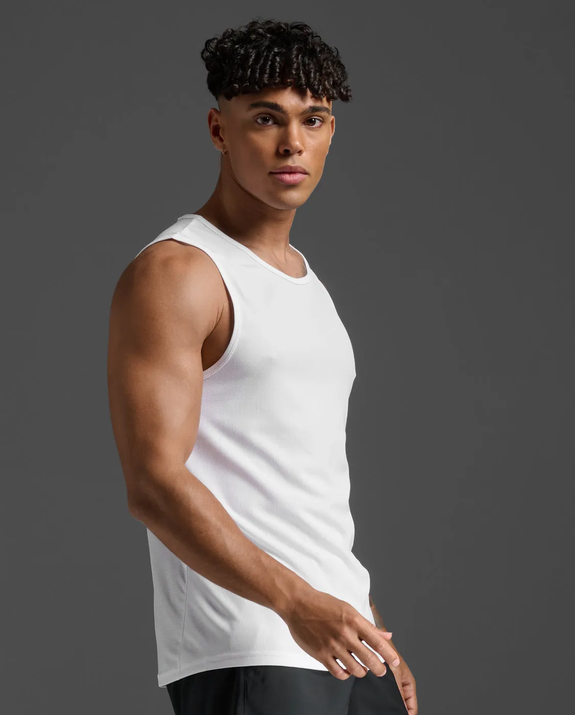 Aero Tank sold by 2xu product image thumbnail 4