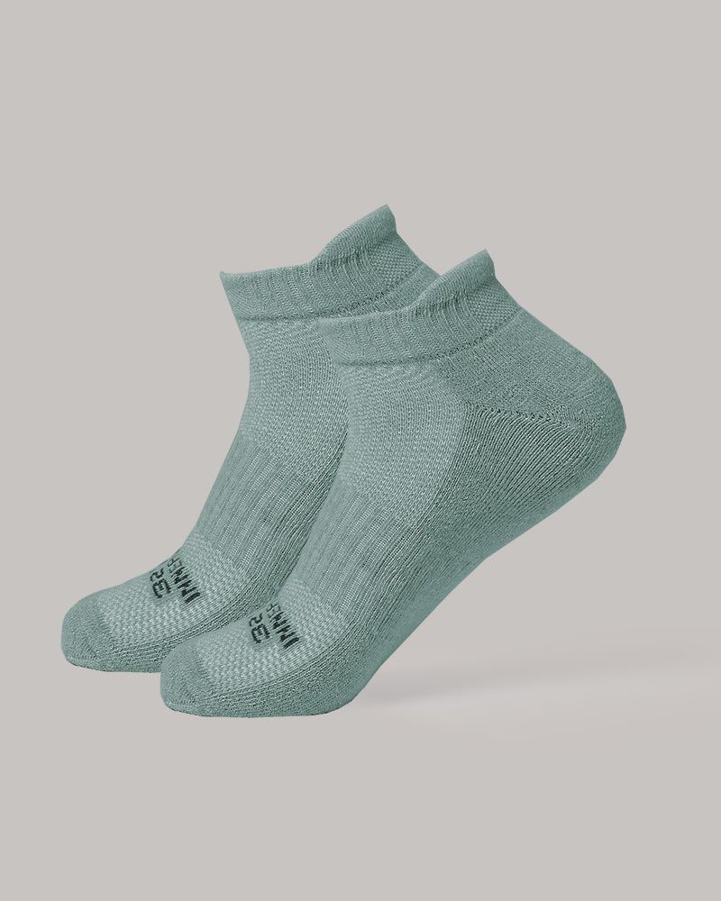 MEN'S COOL COMFORT ANKLE RUNNING SOCKS sold by 32 Degrees