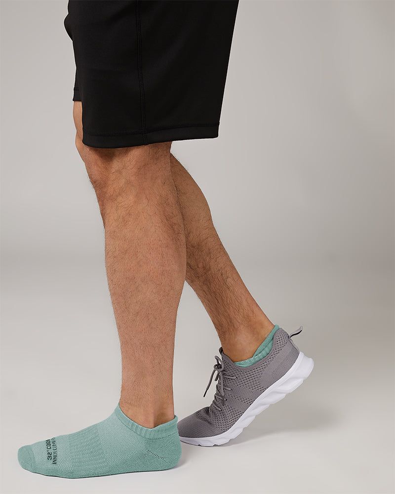MEN'S COOL COMFORT ANKLE RUNNING SOCKS sold by 32 Degrees product image thumbnail 3