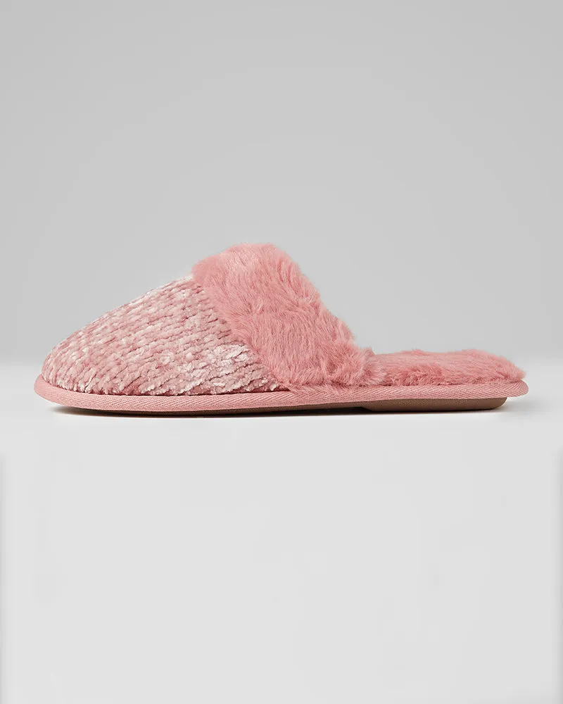 WOMEN'S COZY CHENILLE SLIPPERS sold by 32 Degrees product image thumbnail 3