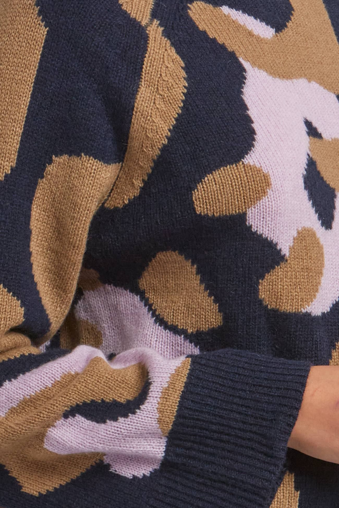 ODILLA GRAPHIC CREW sold by 360 Cashmere product image thumbnail 9