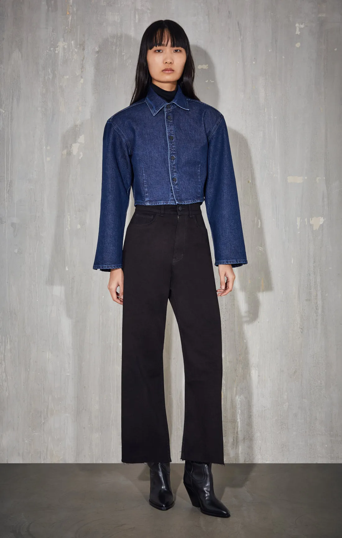 HELLEN | SOLID NOIR sold by 3x1