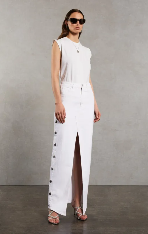 ELIZABELLA LONG | BLANC STUDS made by 3x1