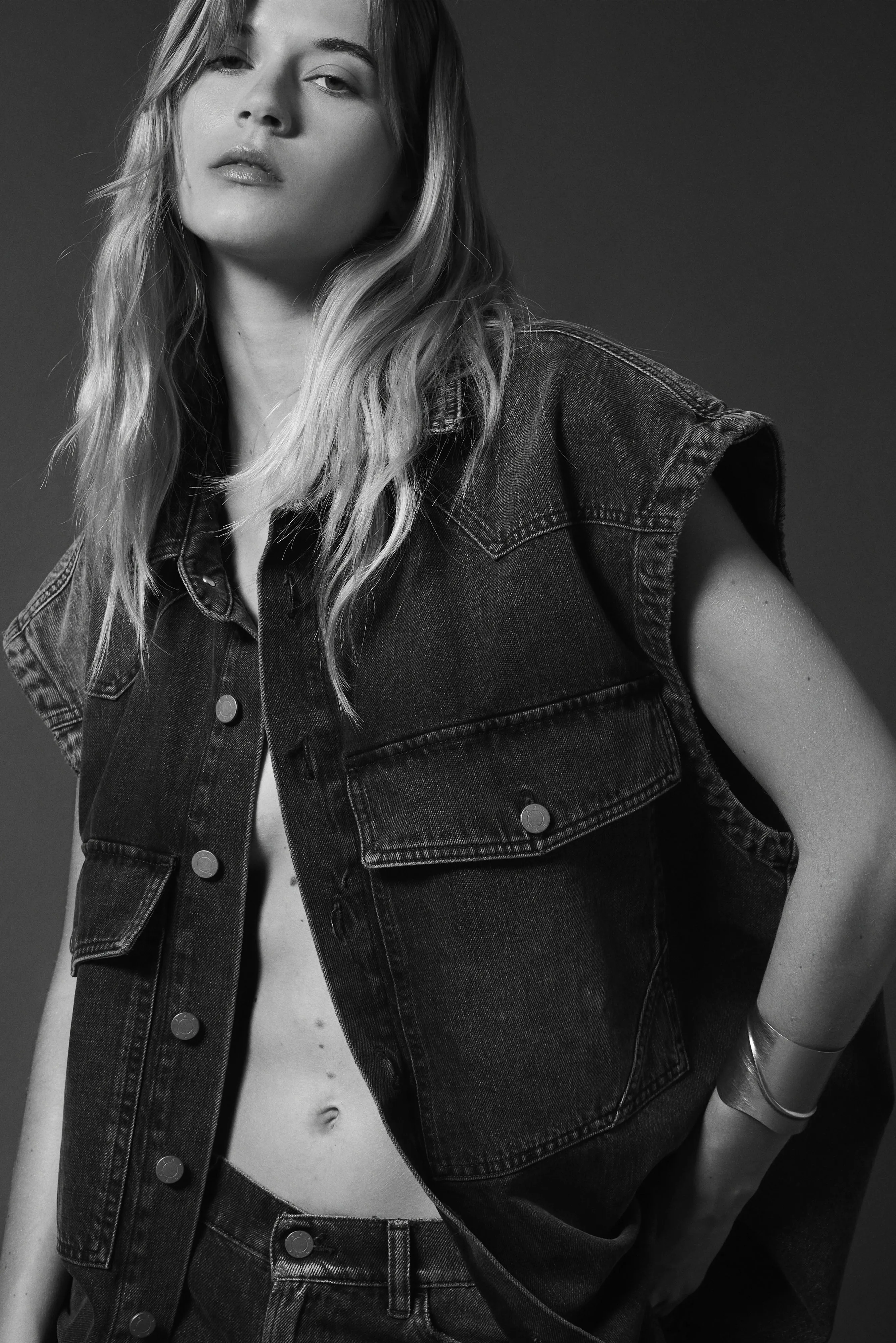 ESSENTIAL VEST | NORTHERN LIGHTS sold by 3x1 product image thumbnail 2