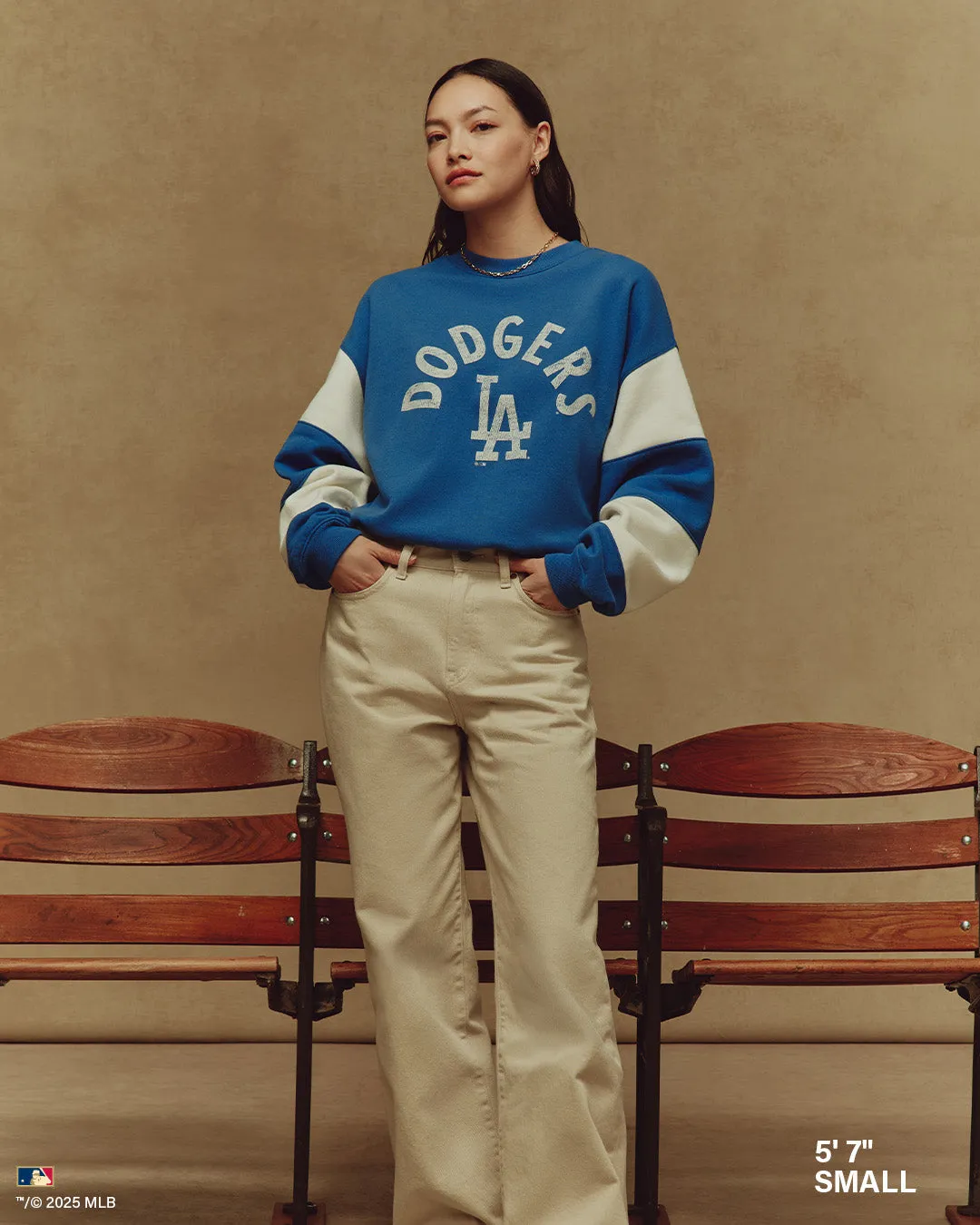 PHILADELPHIA PHILLIES EEPHUS '47 BARRED CREW WOMENS sold by 47 product image thumbnail 3