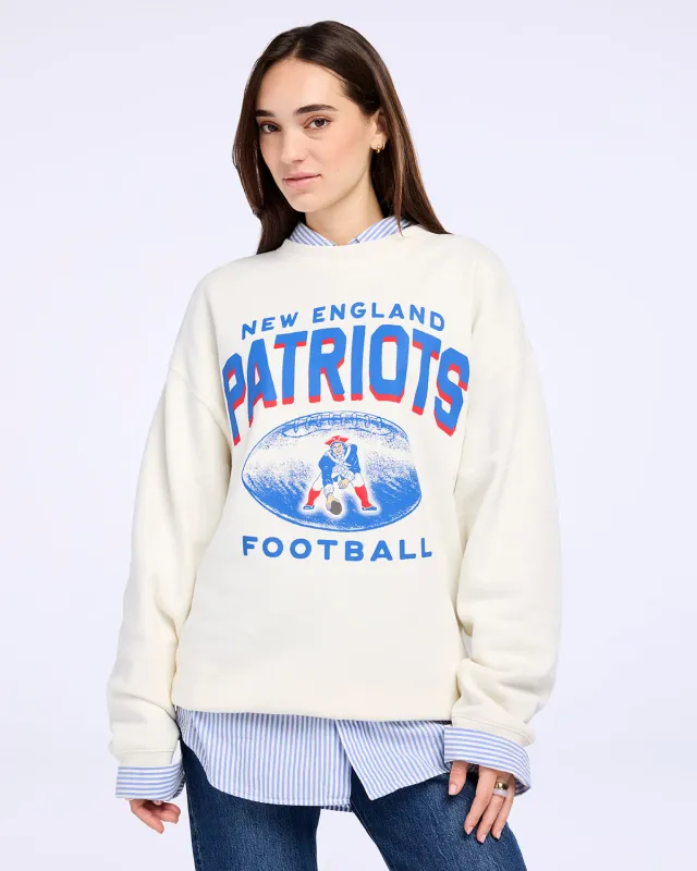 NEW ENGLAND PATRIOTS HISTORIC ARCH CLOUD '47 OVERSIZED CREW WOMENS sold by 47