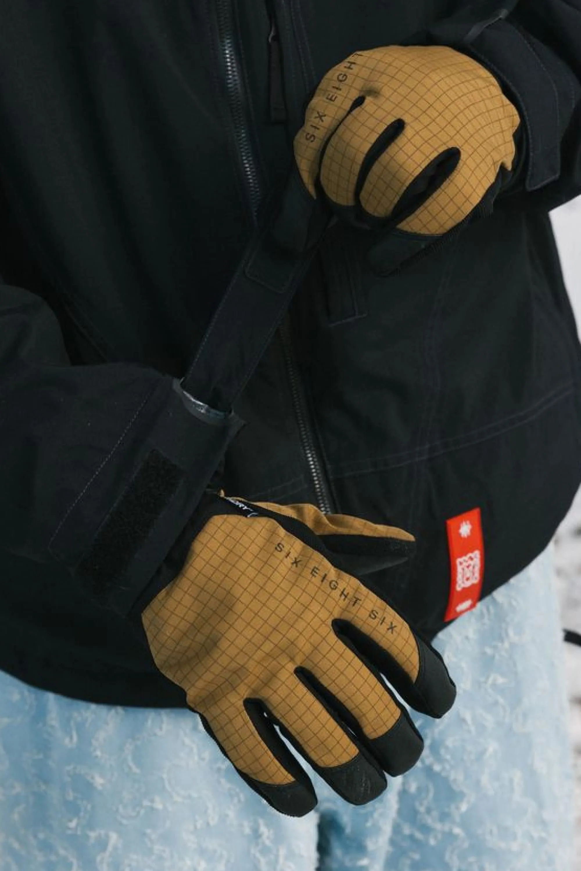 686 Men's Crush Insulated Glove sold by 686 product image thumbnail 2