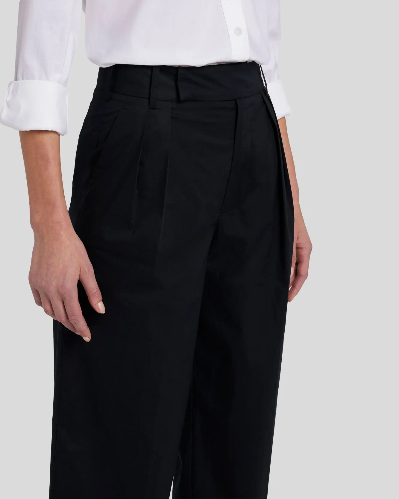 Pleated Poplin Trouser in Black sold by 7 For All Mankind product image thumbnail 3