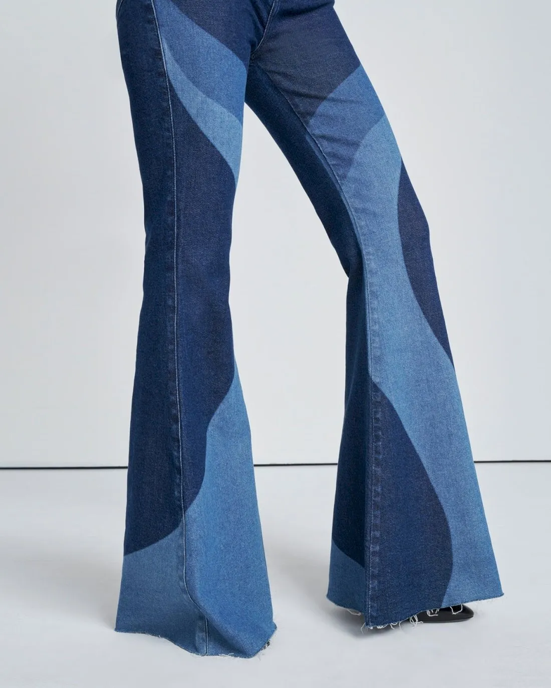 Mega Flare Jean in indigo Swirl Delight sold by 7 For All Mankind product image thumbnail 3
