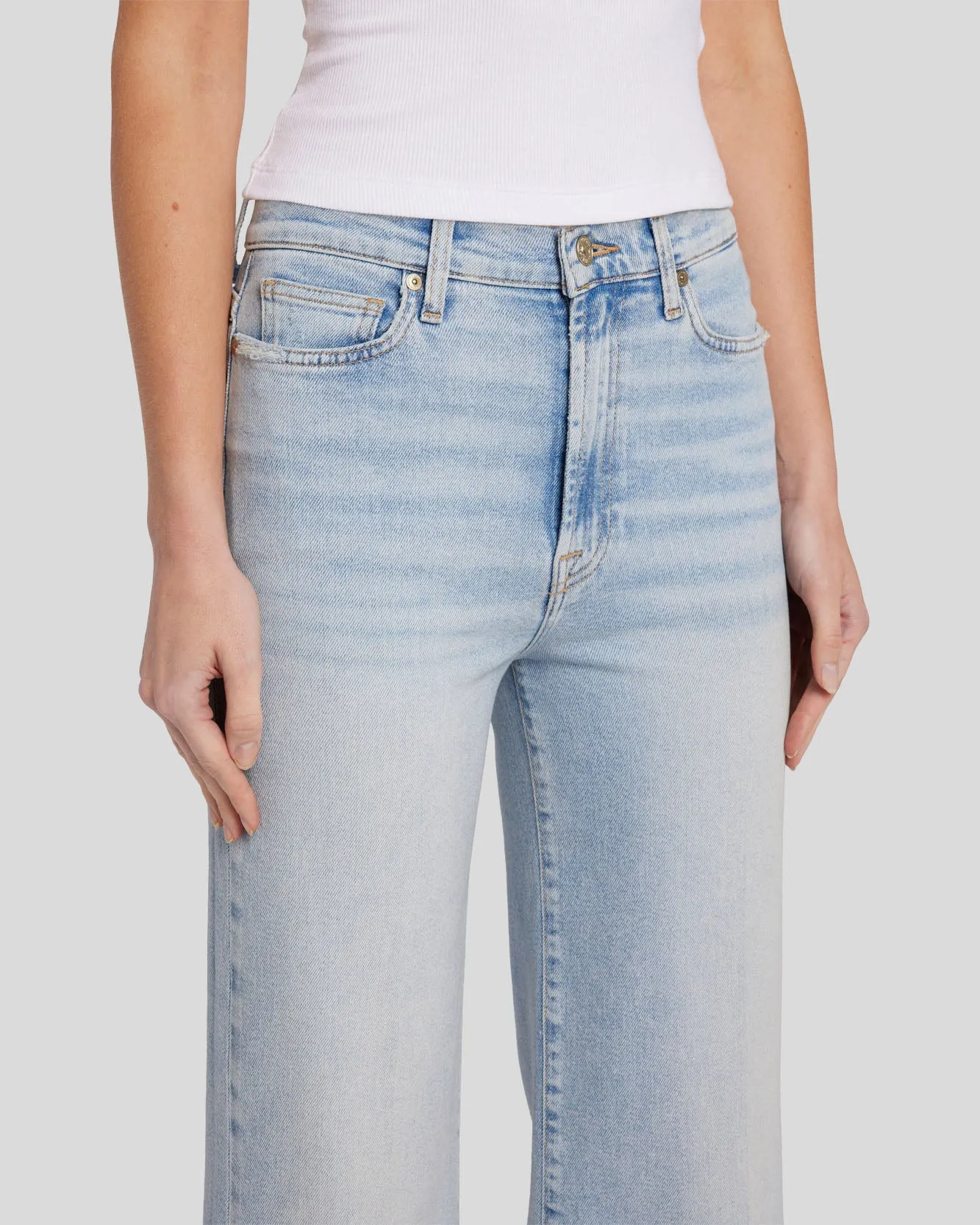 Luxe Vintage Ultra High Rise Jo in Sunday sold by 7 For All Mankind product image thumbnail 3