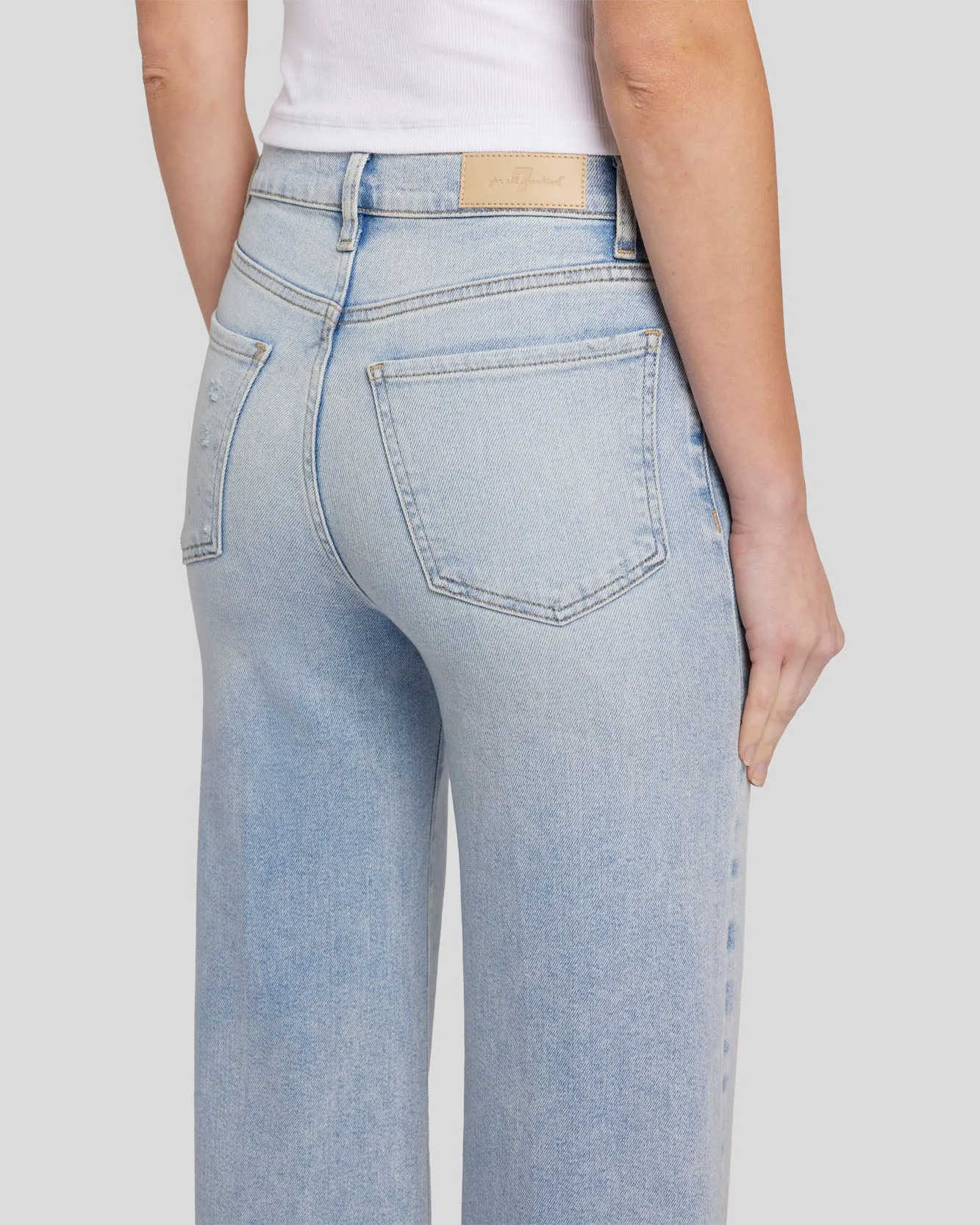 Luxe Vintage Ultra High Rise Jo in Sunday sold by 7 For All Mankind product image thumbnail 5