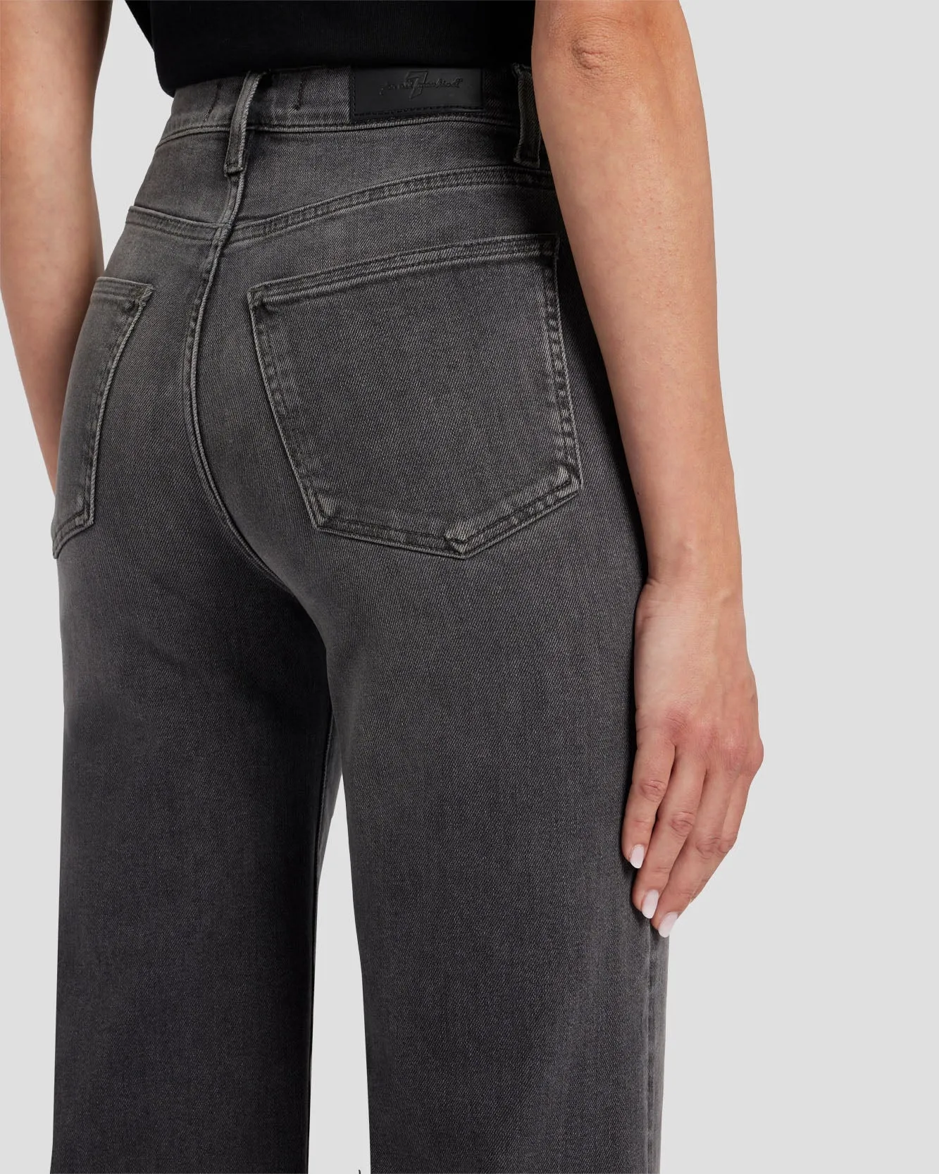 Luxe Vintage Ultra High Rise Cropped Jo in Courage sold by 7 For All Mankind product image thumbnail 5