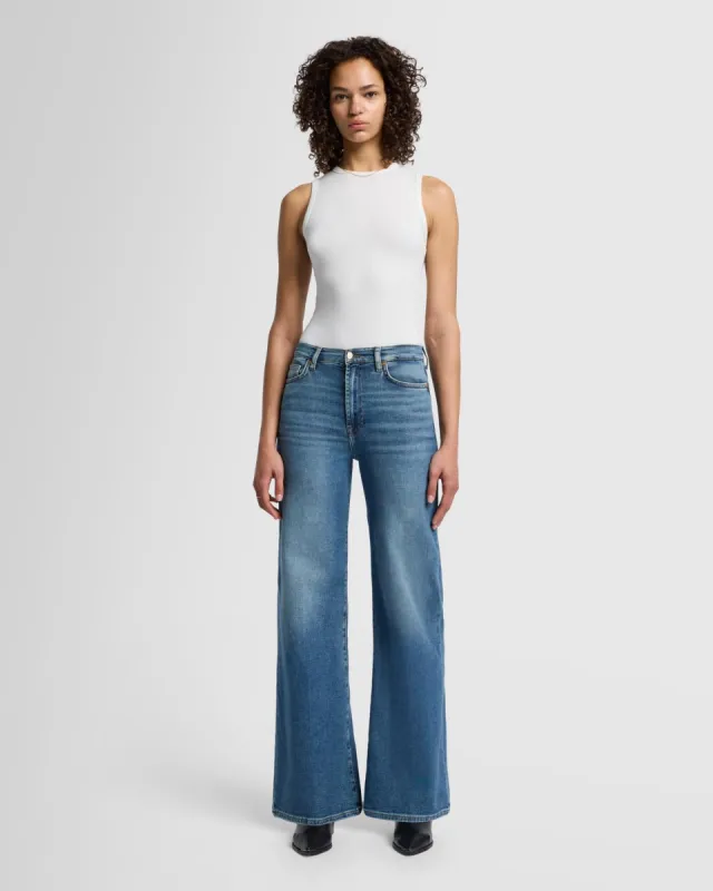 Luxe Vintage Ultra High Rise Jo in Sea Level sold by 7 For All Mankind