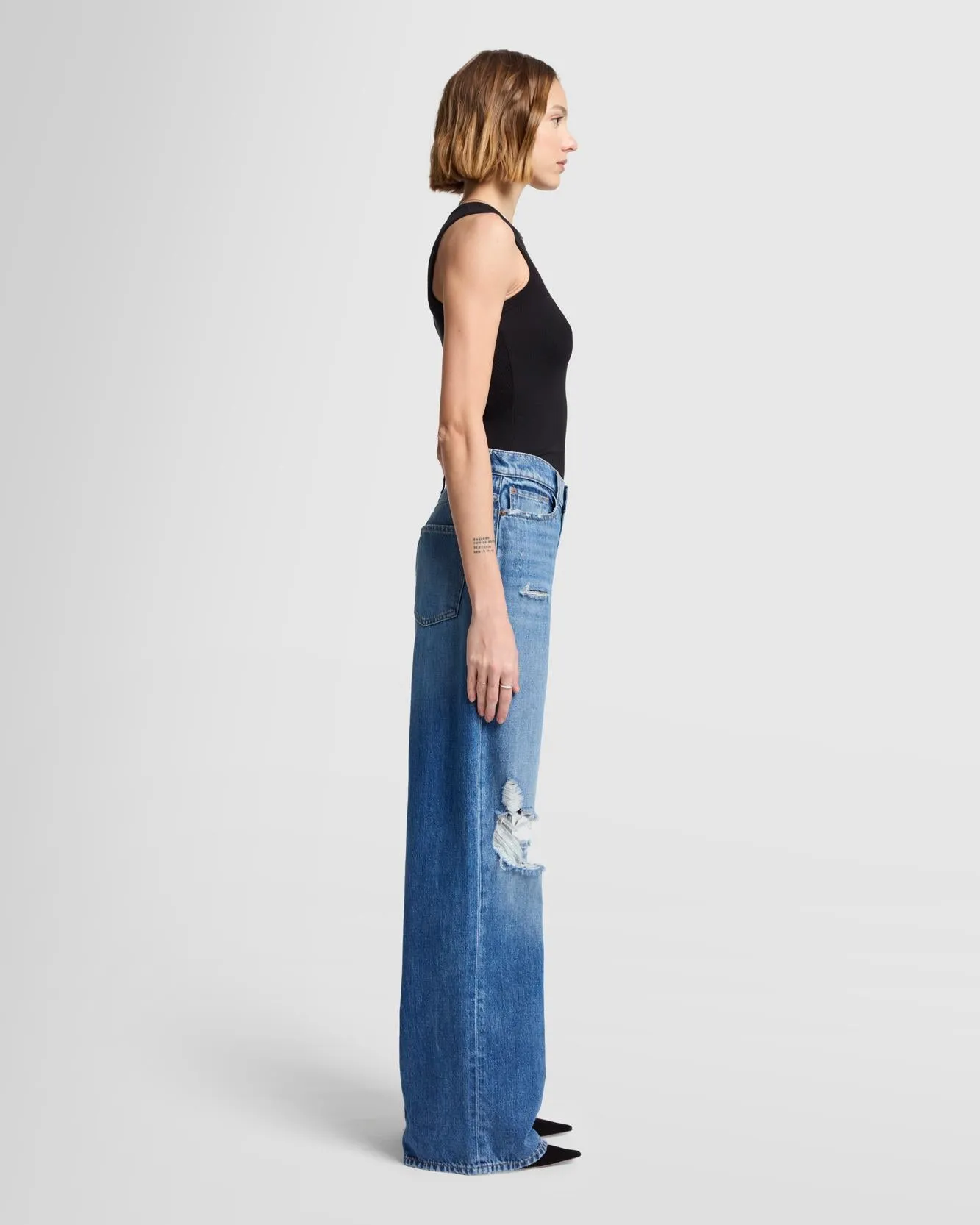 Scout Oversized Straight in Dasher sold by 7 For All Mankind product image thumbnail 5