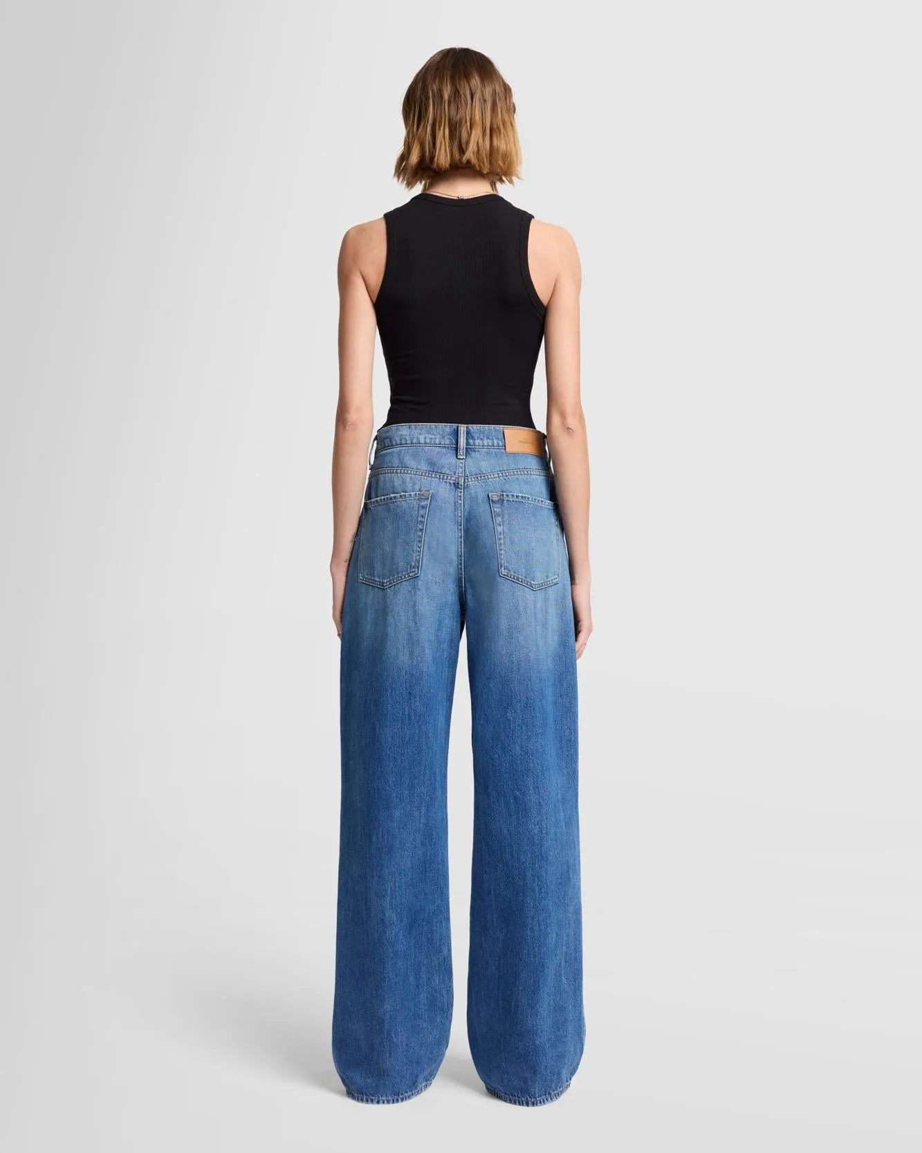 Scout Oversized Straight in Dasher sold by 7 For All Mankind product image thumbnail 4