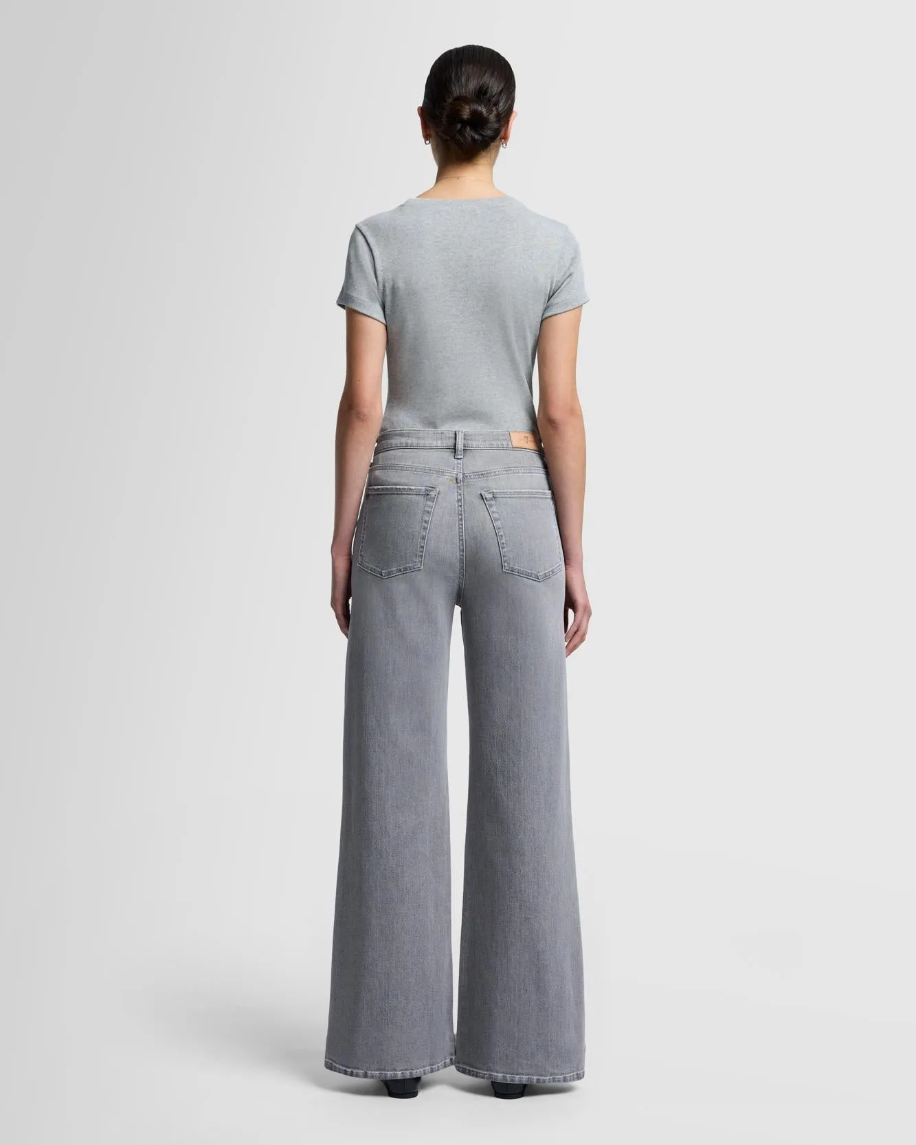 Luxe Vintage UHR Jo in Dust sold by 7 For All Mankind product image thumbnail 3