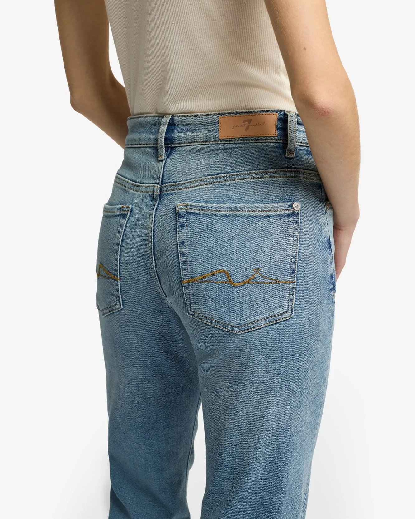 Luxe Vintage Calie Straight Ankle in Amuse Me sold by 7 For All Mankind product image thumbnail 4