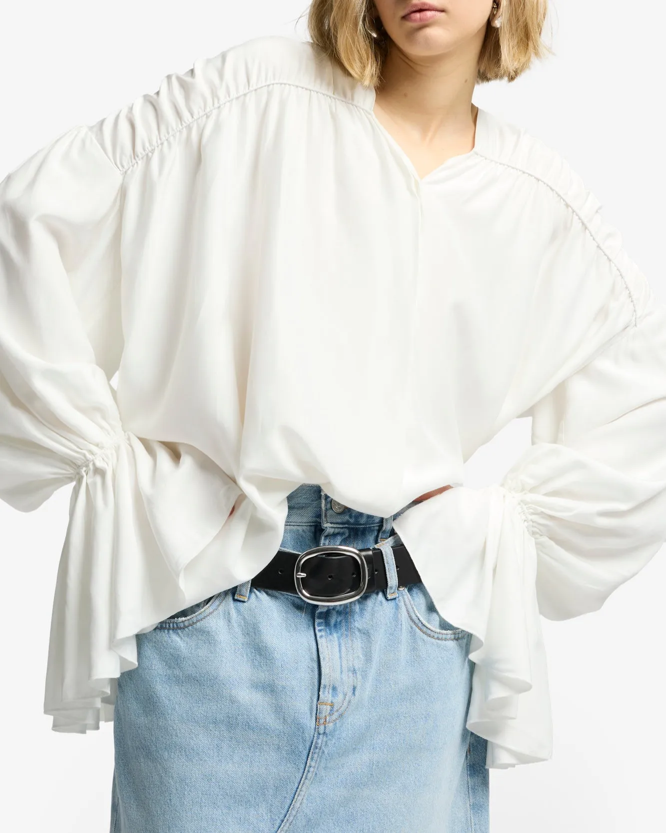 Silk Blend Ariel Shirt in White sold by 7 For All Mankind product image thumbnail 4