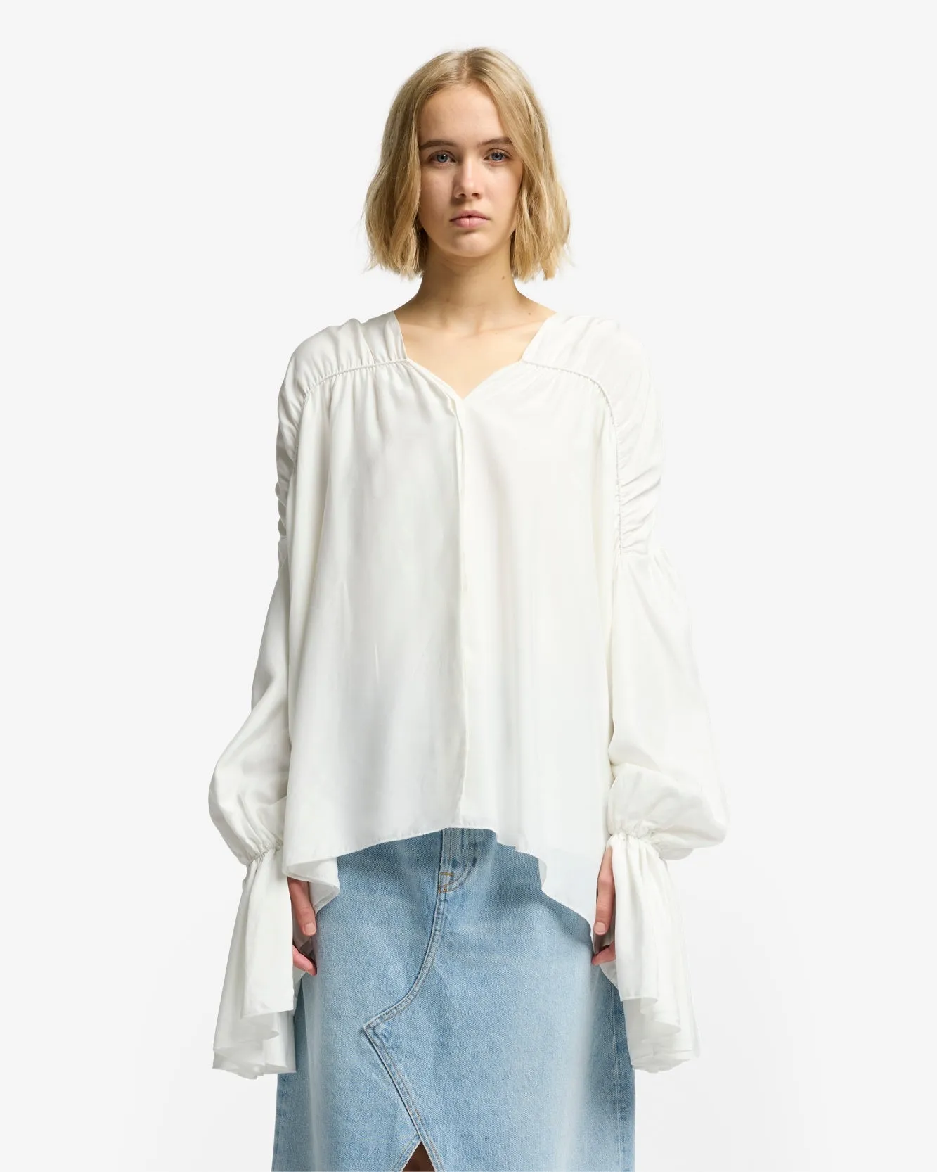 Silk Blend Ariel Shirt in White sold by 7 For All Mankind product image thumbnail 2