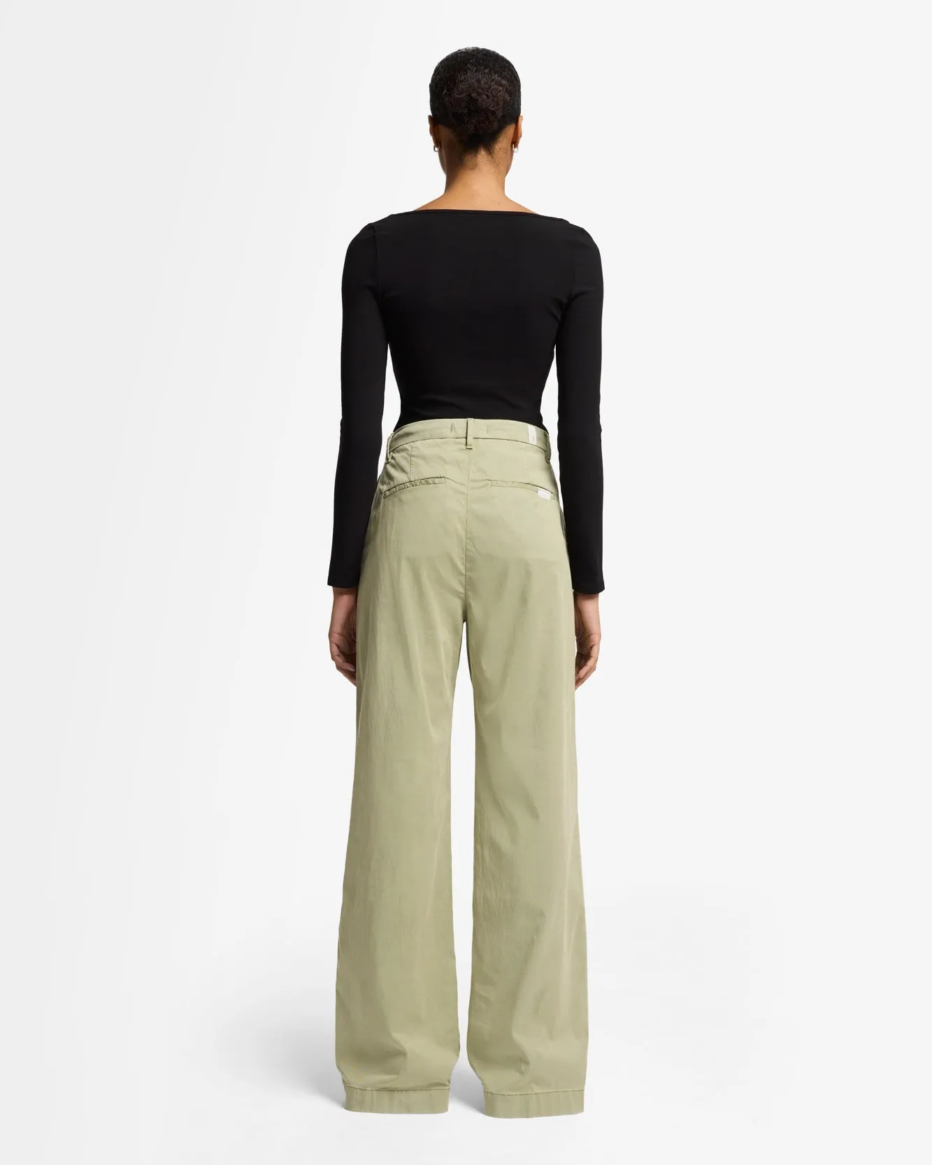 Pleated Chino in Palm sold by 7 For All Mankind product image thumbnail 5