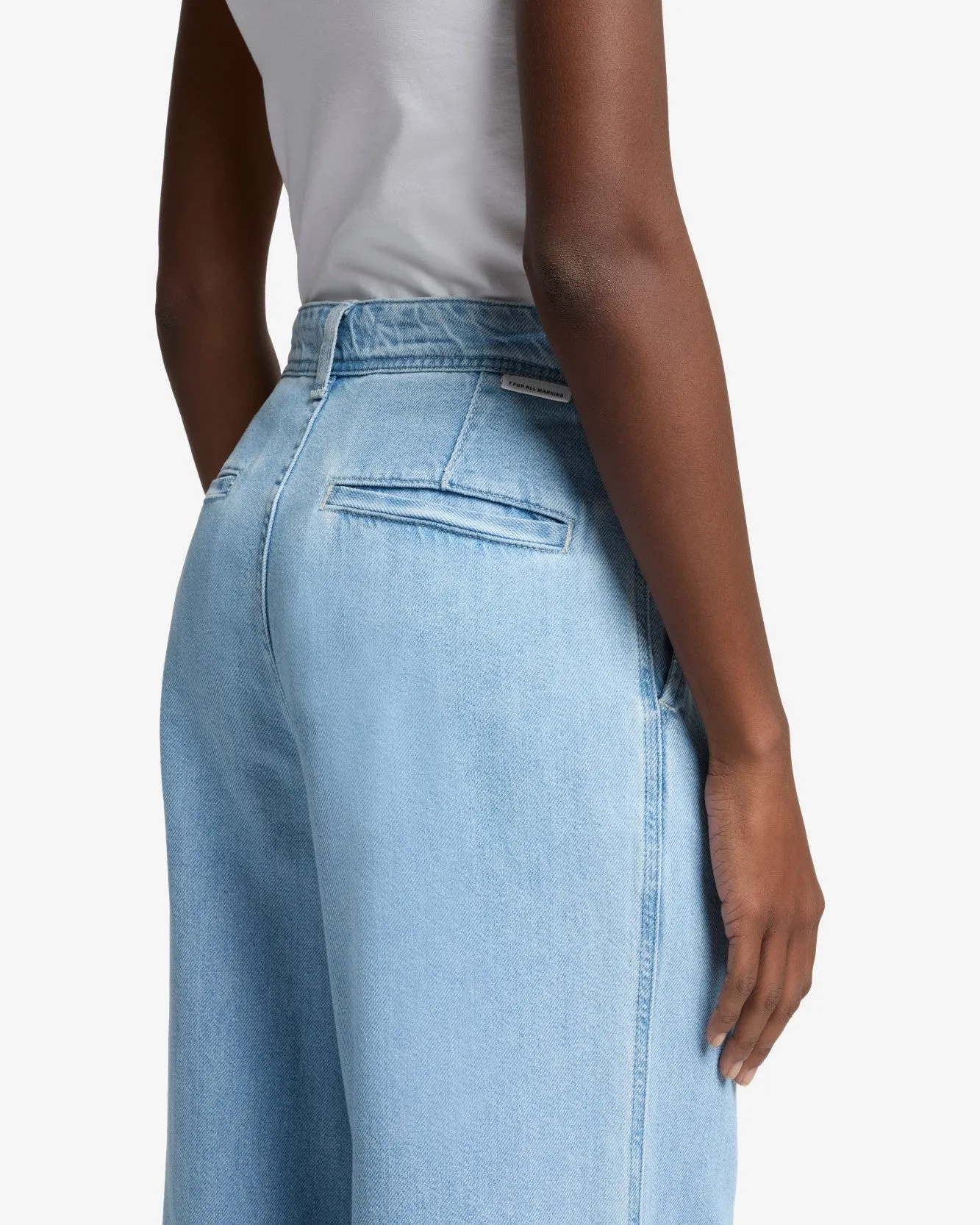 Weightless Pleated Denim Trouser in Hana sold by 7 For All Mankind product image thumbnail 4