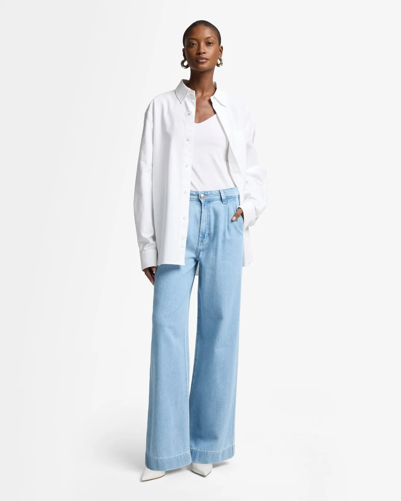 Weightless Pleated Denim Trouser in Hana sold by 7 For All Mankind product image thumbnail 2