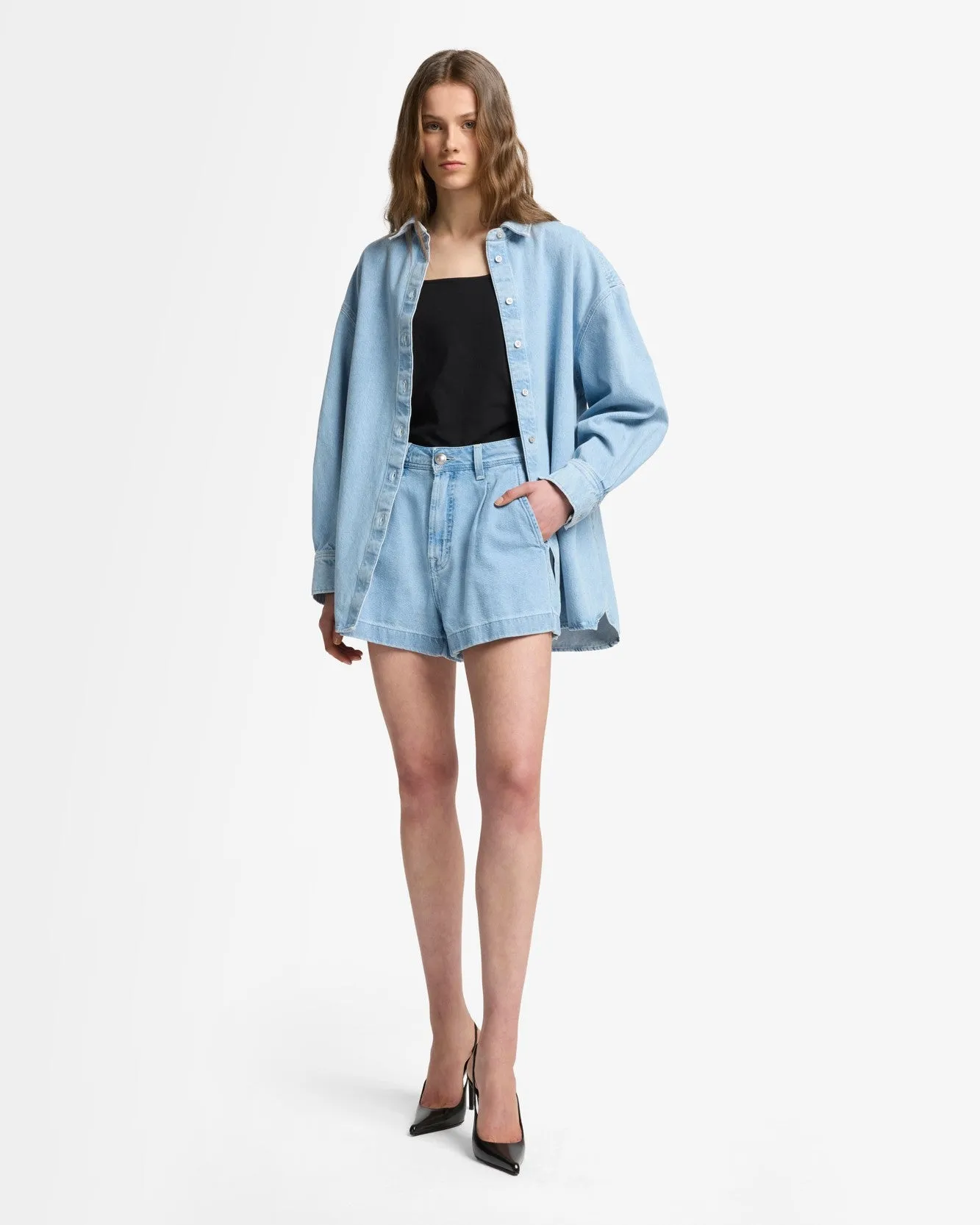 Weightless Pleated Denim Short in Hana sold by 7 For All Mankind product image thumbnail 2
