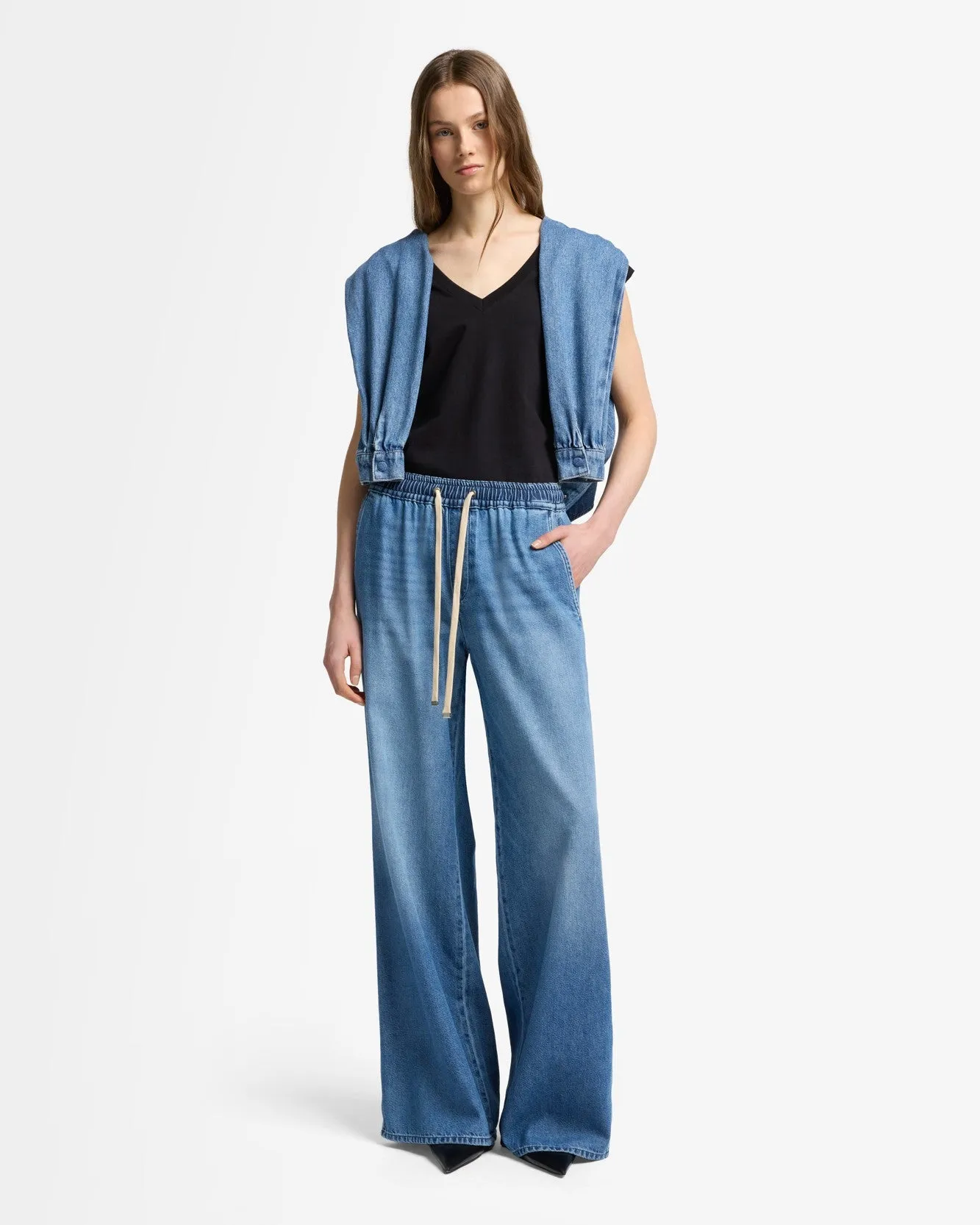 Weightless Wide Leg Denim Pant in Hilo sold by 7 For All Mankind product image thumbnail 2
