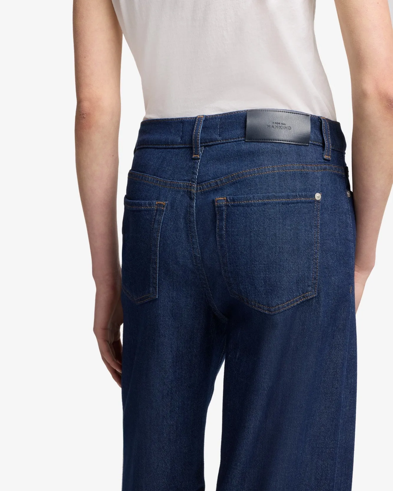 Weightless Lotta in Halona sold by 7 For All Mankind product image thumbnail 4