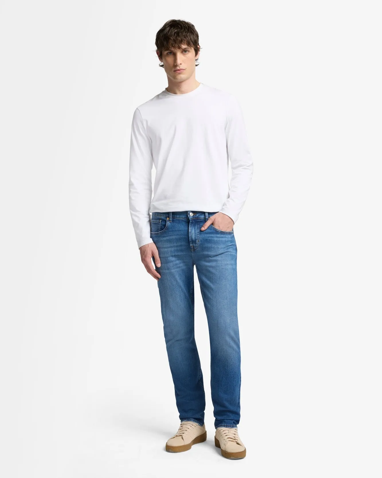 Luxe Performance The Straight in Vernon sold by 7 For All Mankind product image thumbnail 2