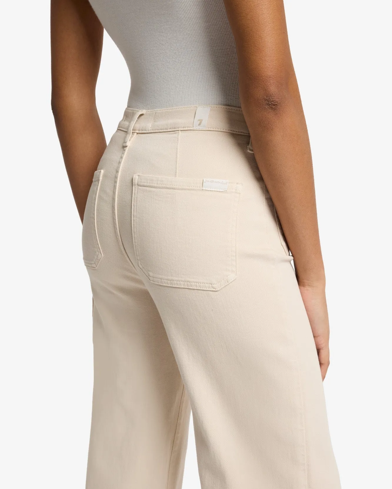 Luxe Vintage Ultra High Rise Cropped Jo in Creme sold by 7 For All Mankind product image thumbnail 4