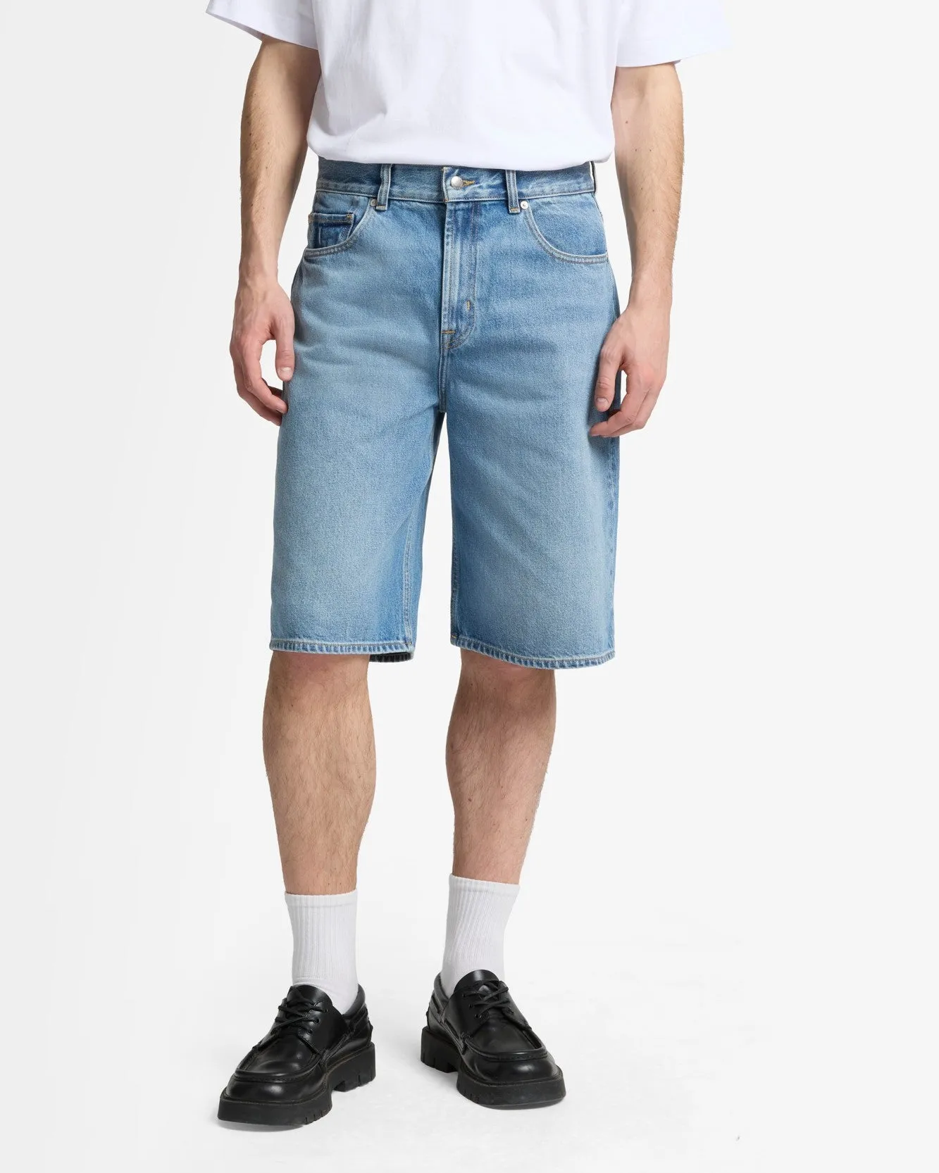 Wide Leg Denim Short in Mason sold by 7 For All Mankind product image thumbnail 3