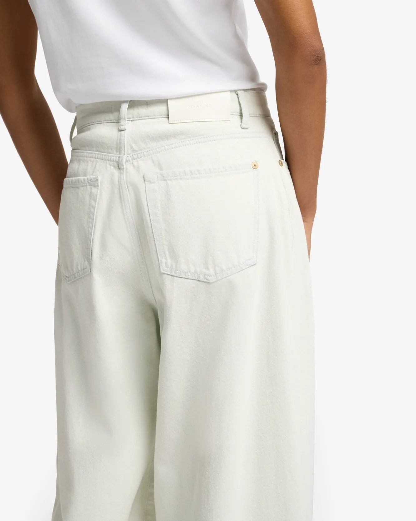 The Baggy in Summer Mist sold by 7 For All Mankind product image thumbnail 4