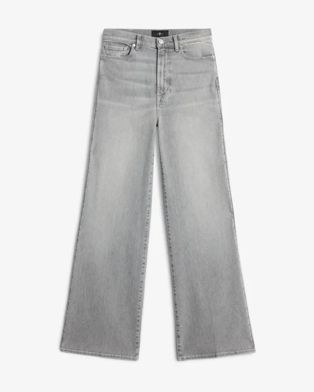 Luxe Vintage Ultra High Rise Jo in Panalu sold by 7 For All Mankind