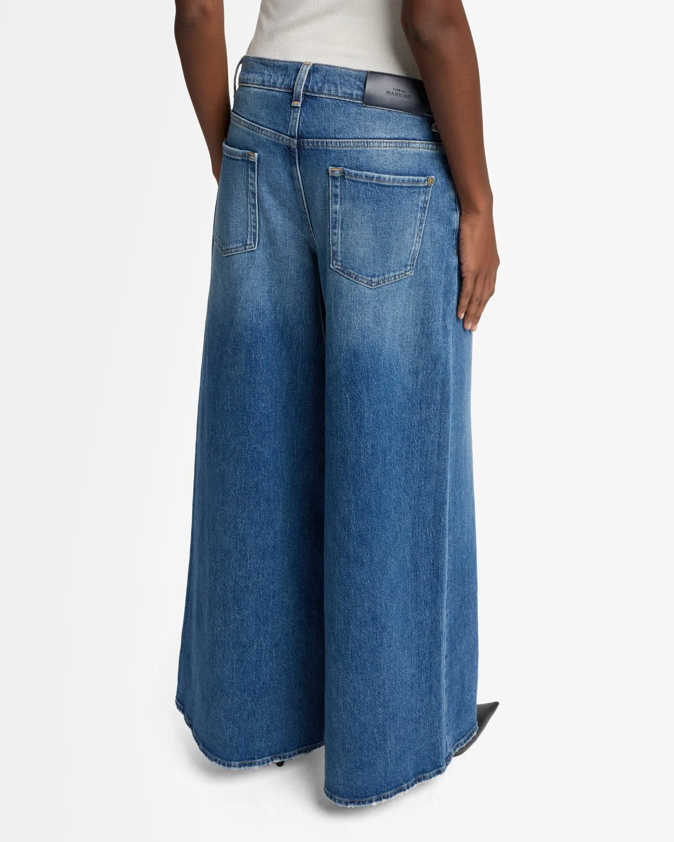 MANKIND Marie Wide Leg in Explorer sold by 7 For All Mankind product image thumbnail 4